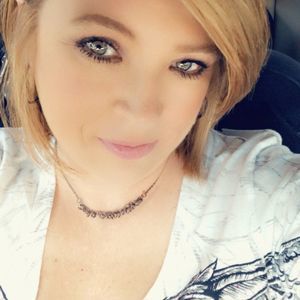 Meet your Posher, Angie